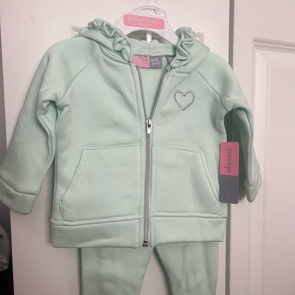 Penelope Mack Other - NWT girls Mint Green Hoodie Set